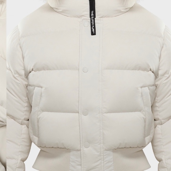 Aritzia Super Puff Chalet with faux fur - Picture 6 of 6